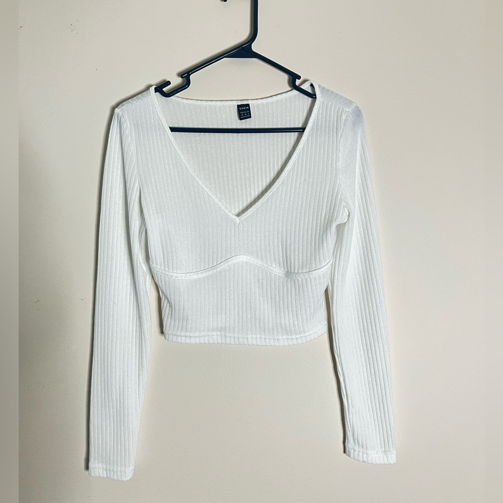 WHITE CROP TOP